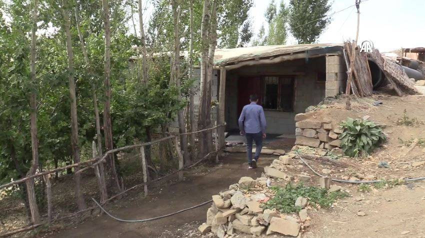 Bu okulda 3 yıldır tek bir öğrenci var. 9 yaşındaki Hasret artık sınıf arkadaşı istiyor - Resim: 24